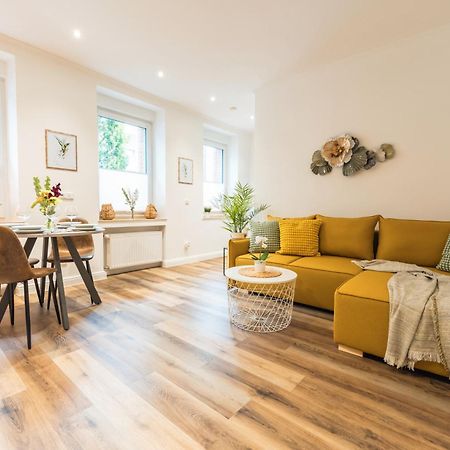 Ferienwohnung Stylisch - Ruhig - Gemuetlich - Zentral - Einladend Krefeld Exterior foto